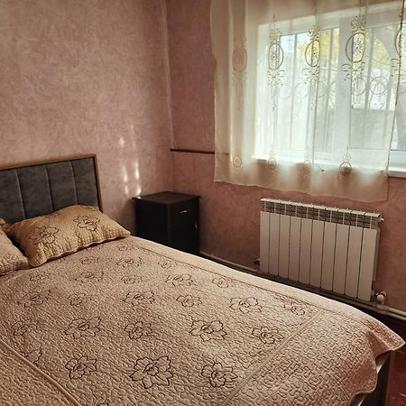 Guesthouse Ttt-1 ティビリシ エクステリア 写真