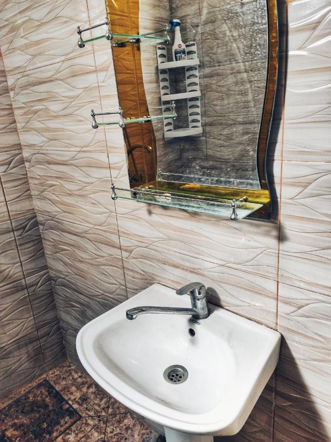 Guesthouse Ttt-1 ティビリシ エクステリア 写真