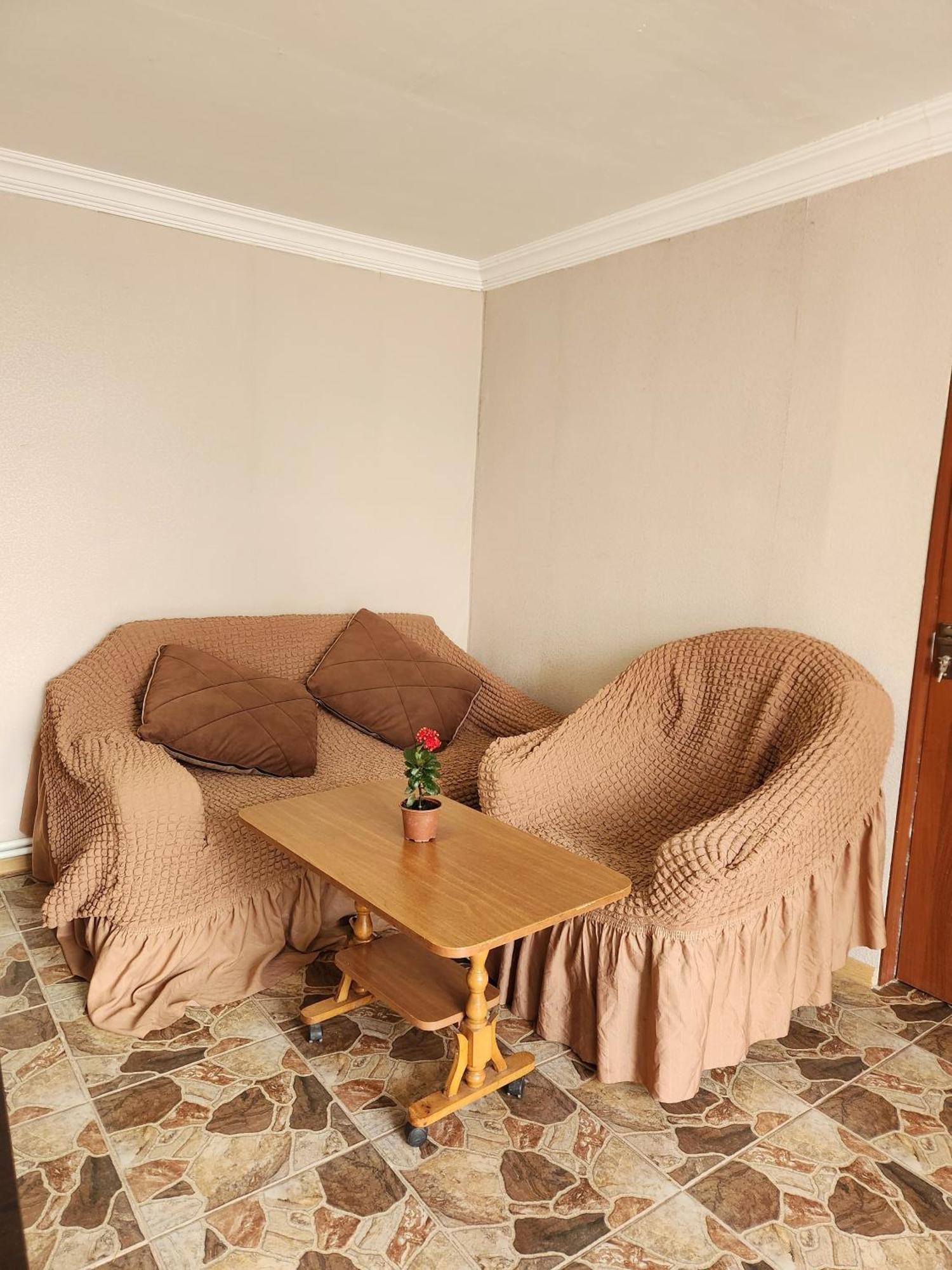 Guesthouse Ttt-1 ティビリシ エクステリア 写真
